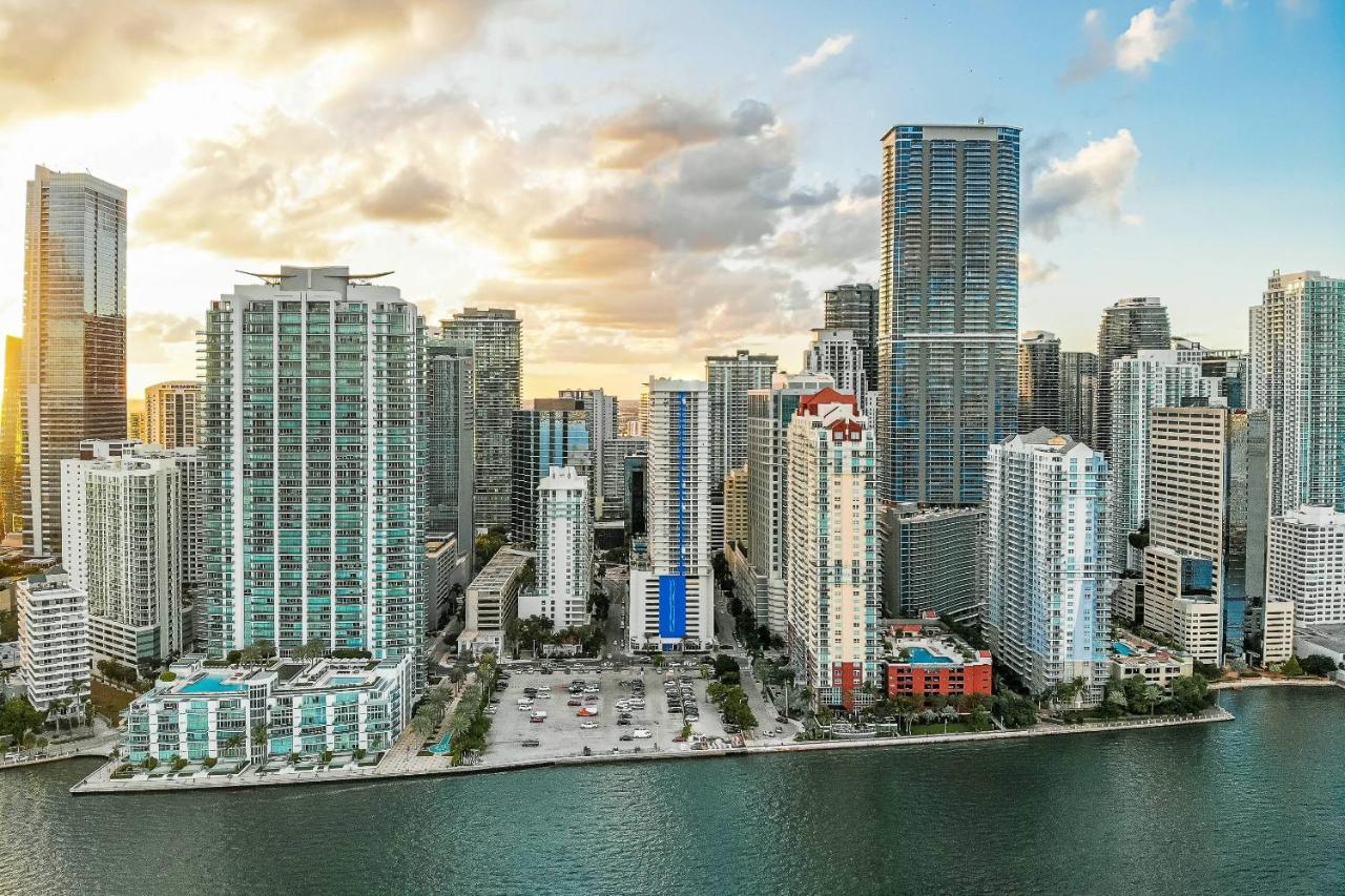 The Club At Brickell Bay Luxury Suites Майами Экстерьер фото