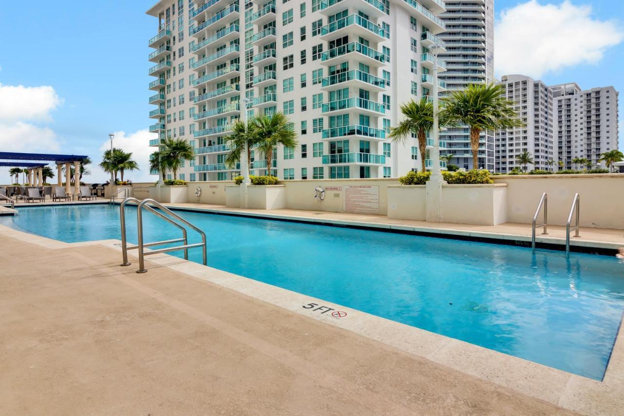 The Club At Brickell Bay Luxury Suites Майами Экстерьер фото